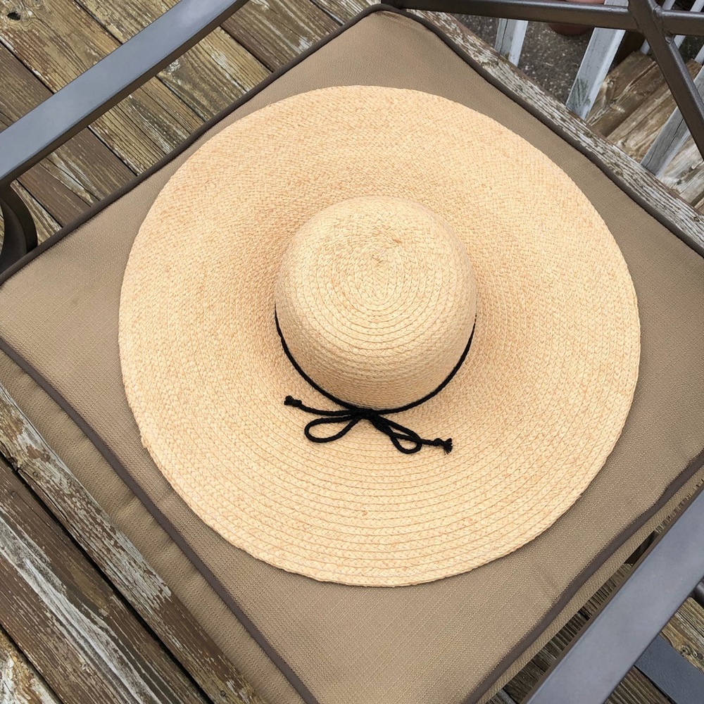 Great Sun Hat Natural w/Black Cord Detail